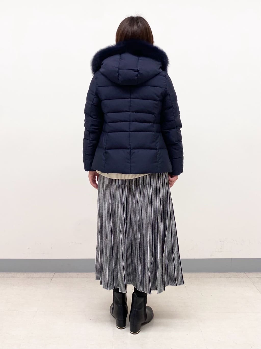YUKARIさんの「INDIVI｜【名品／撥水／抗菌防臭】ショート丈リサイクルダウンコート」を使ったコーディネート