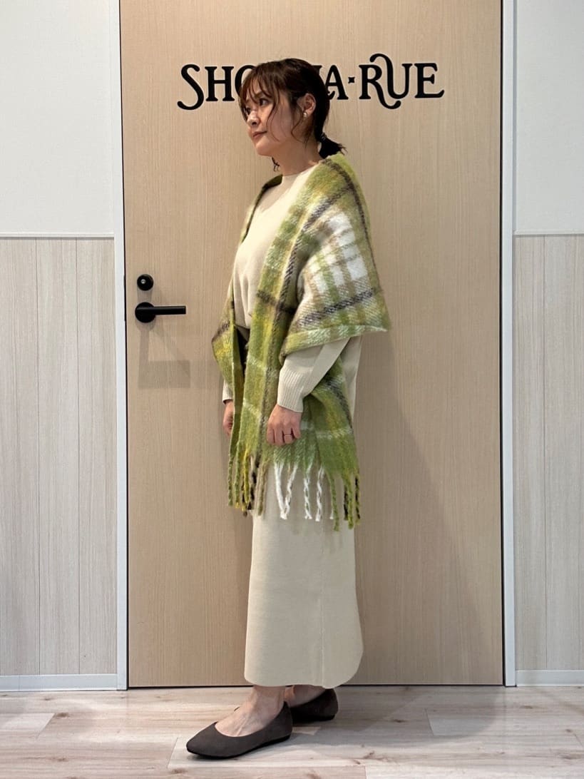 funafunaさんの「SHOO･LA･RUE｜【洗濯機可/セットアップ可】さりげないラメ使いで差をつける クルーネックニット」を使ったコーディネート