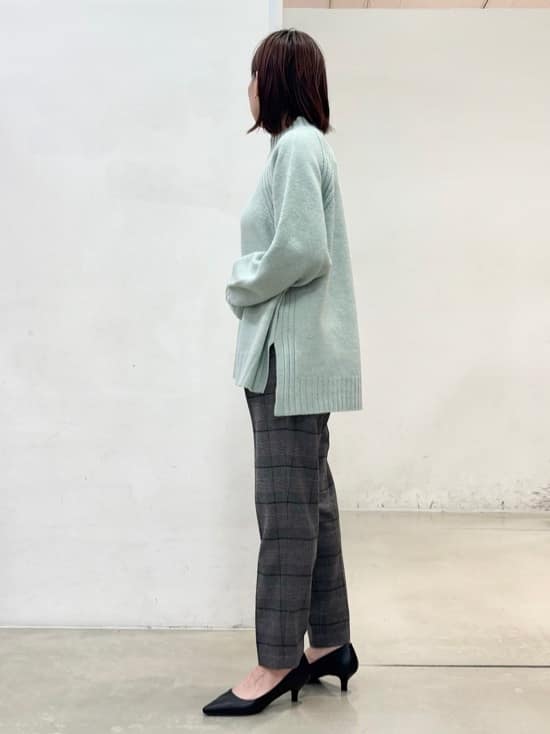fujiさんの「THE SHOP TK｜ふんわり柔らかきれい色 ウール混ハイネックニット」を使ったコーディネート