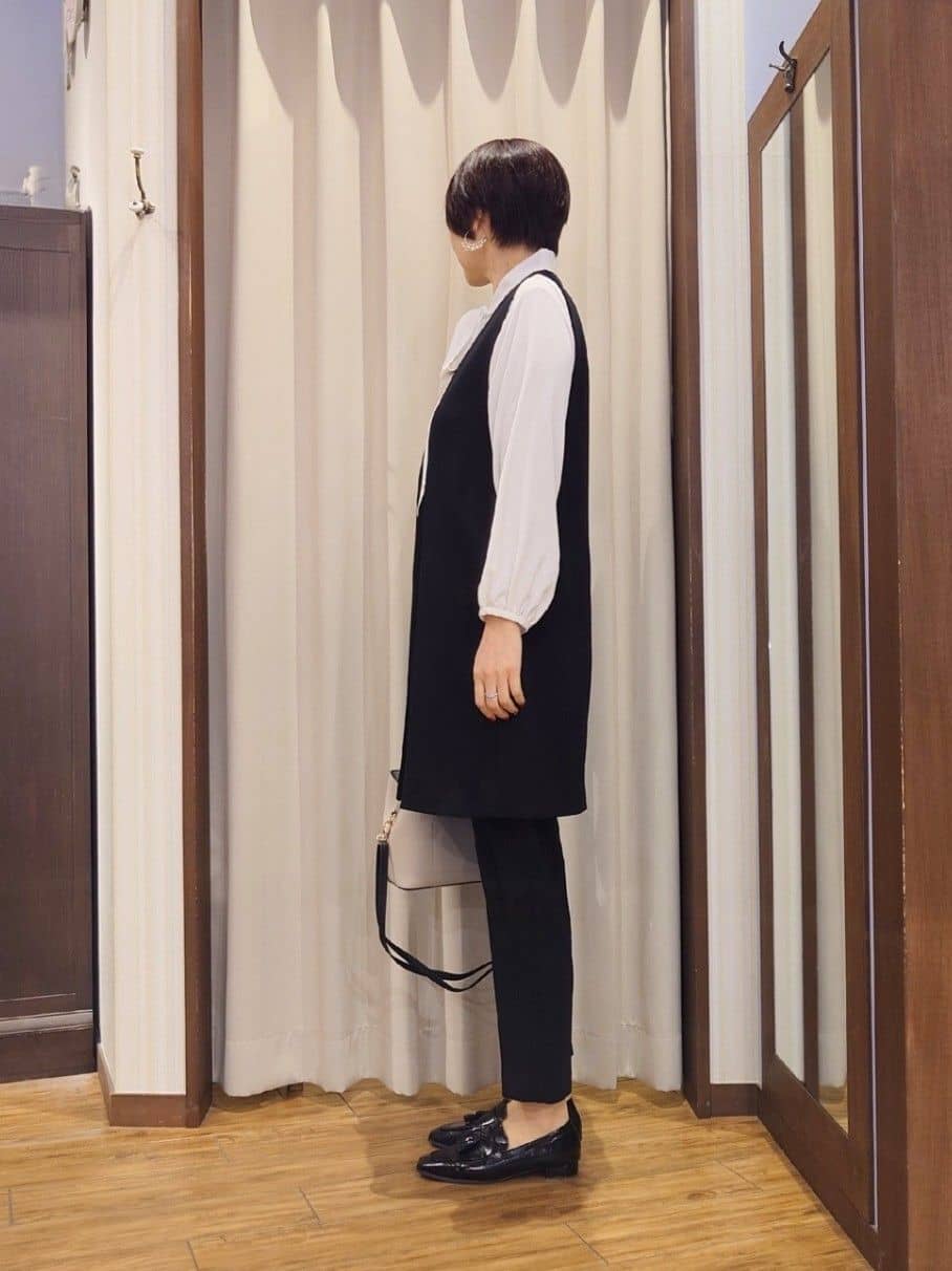 ERIKOさんの「SHOO･LA･RUE｜【洗濯機可/セットアップ可/S-3L】きちんと楽に。カットジョーゼット ロングジレ」を使ったコーディネート