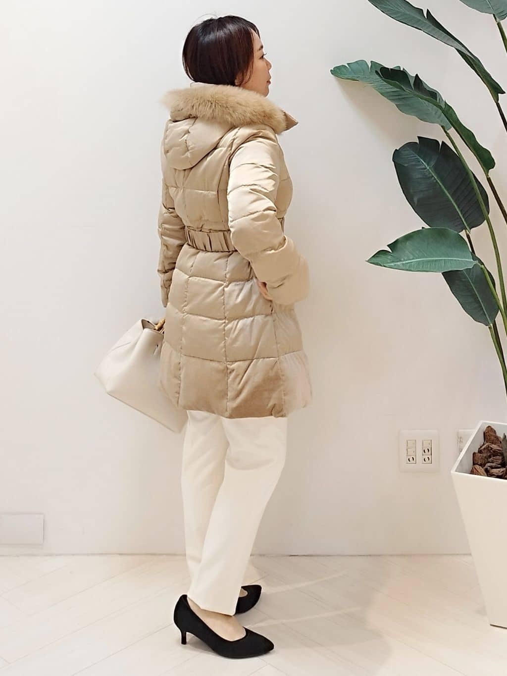 s u g iさんの「UNTITLED｜【ミディ丈】ベルト付ダウンコート」を使ったコーディネート