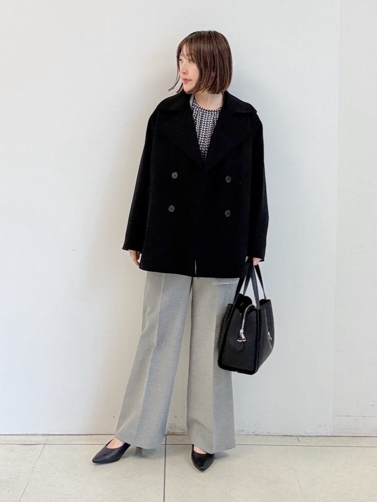 yoshiyaさんの「INDIVI｜【ラム革／美脚／通勤】レザーパンプス」を使ったコーディネート