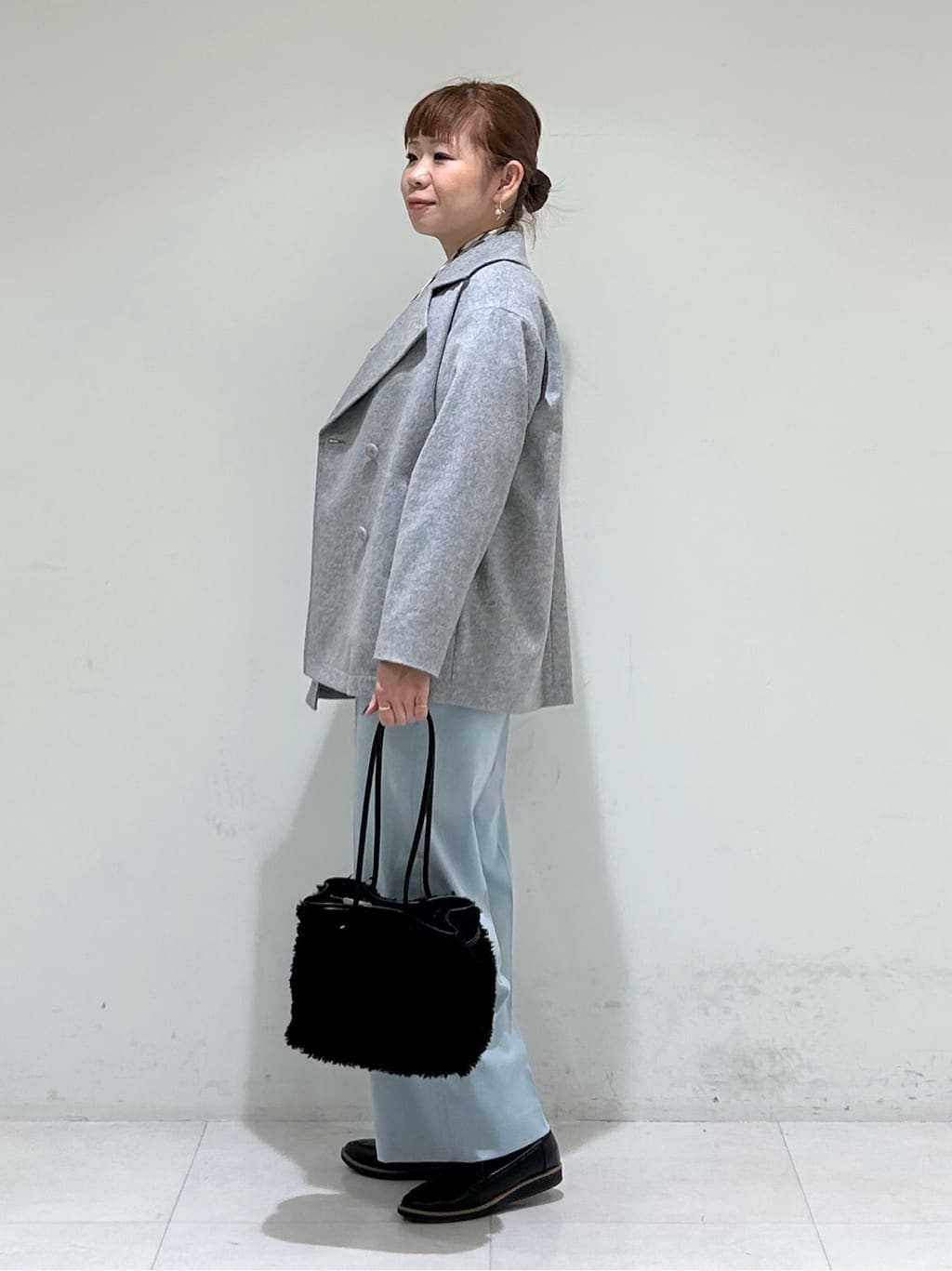 tsuyuさんの「INDIVI｜【軽やか／ゆったり】ウール混ショートトレンチコート」を使ったコーディネート