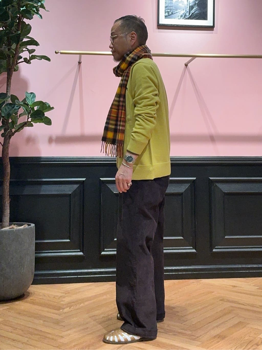 torigoeさんの「DRESSTERIOR｜コーデュロイパンツ」を使ったコーディネート