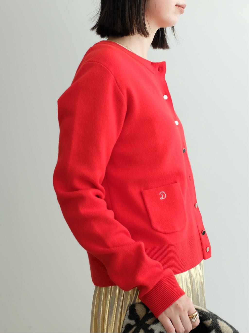Kishimotoさんの「DRESSTERIOR｜◆【洗える/ストレッチ性/オンオフ】箔プリントプリーツスカート」を使ったコーディネート