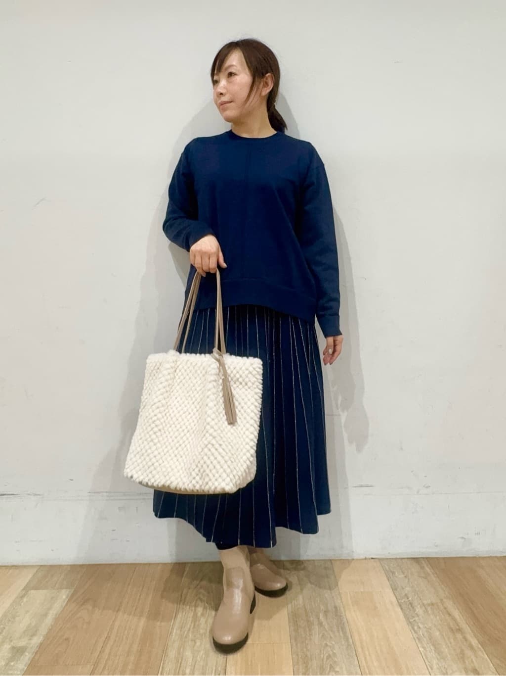 miさんの「grove｜【SETUP可能】冬から春まで心地よく　タック編みオーバーサイズニット」を使ったコーディネート