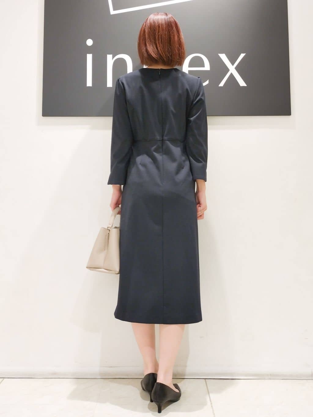 n.さんの「index｜ストレッチキーネックワンピース【洗濯機OK／イージーアイロン】」を使ったコーディネート