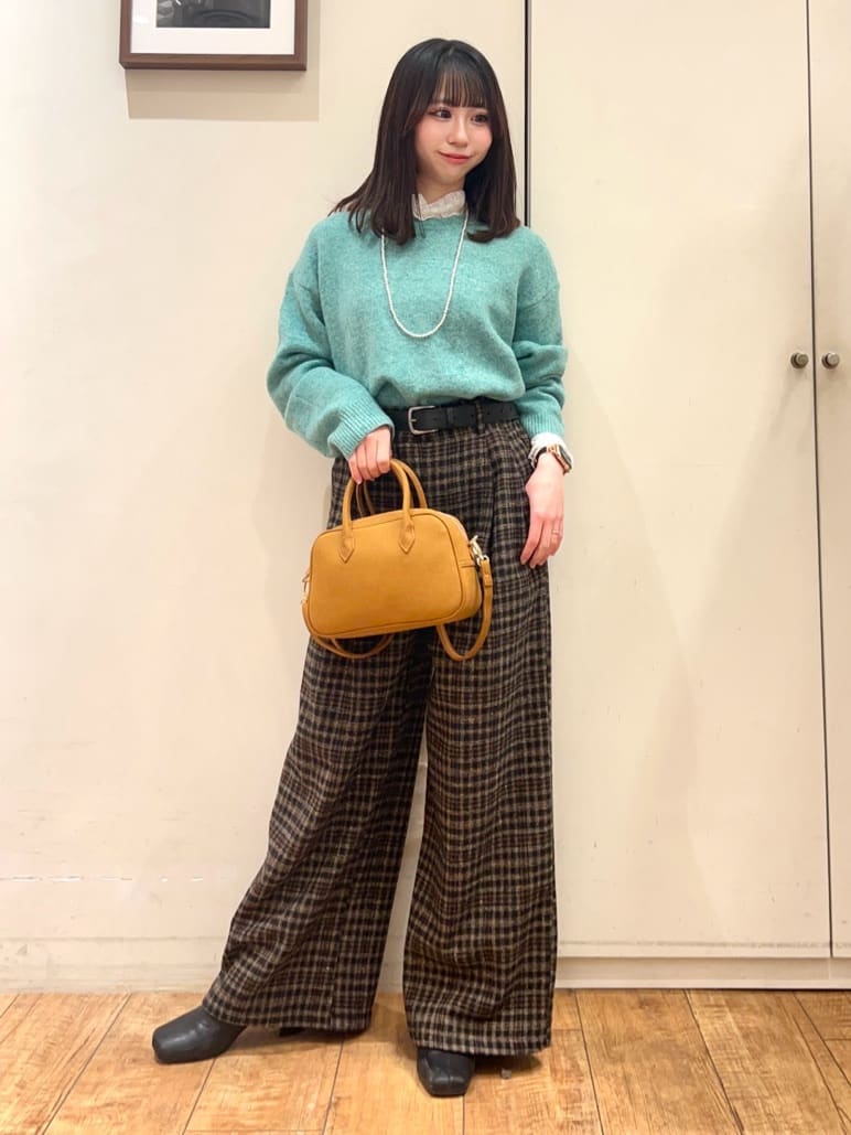 AIRIさんの「SHOO･LA･RUE｜【あったか/S-LL】脚のラインをきれいに魅せる チェック柄ワイドパンツ」を使ったコーディネート