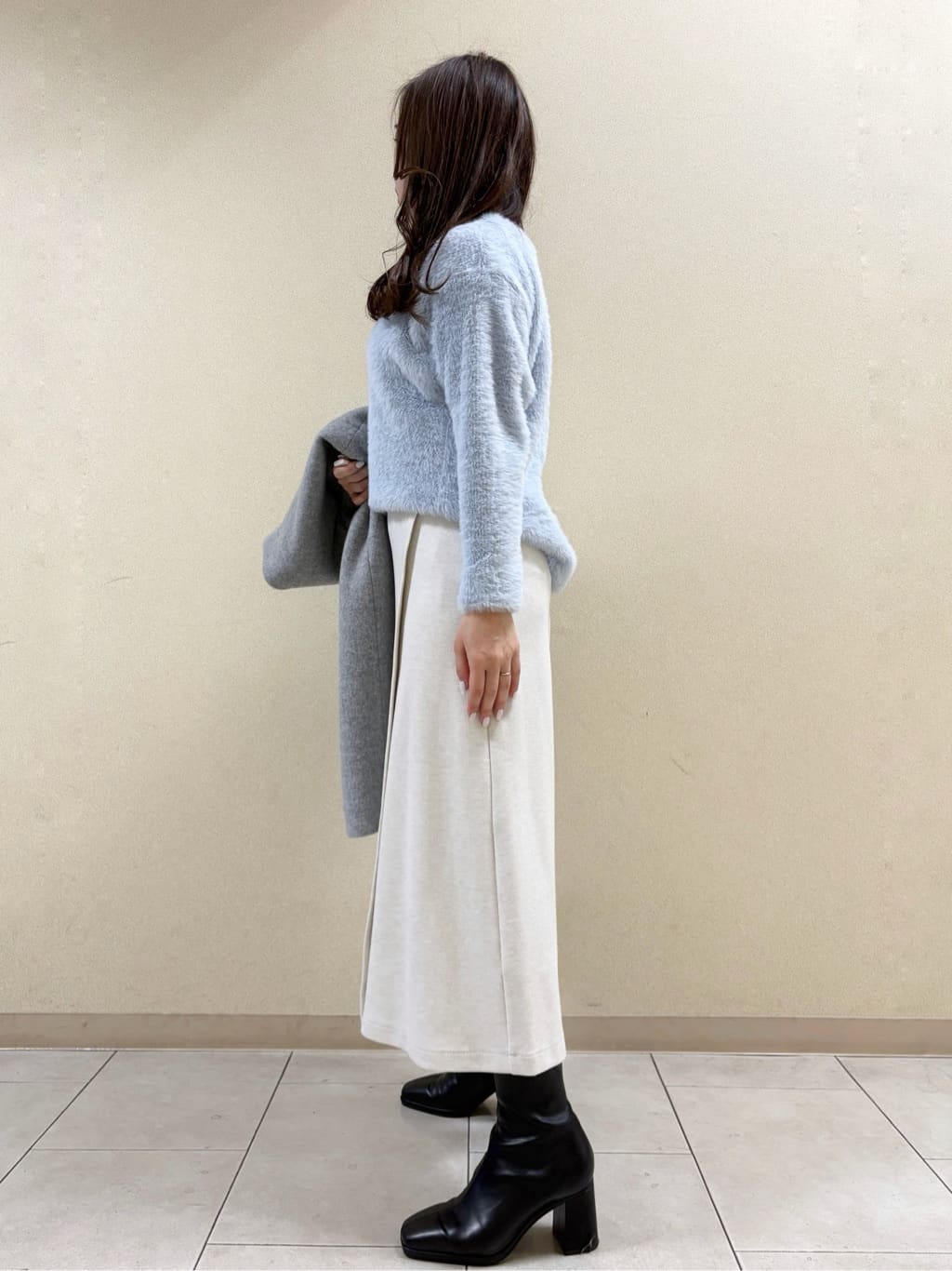 kahoさんの「INDIVI｜【洗える】エアリーシャギートップス」を使ったコーディネート