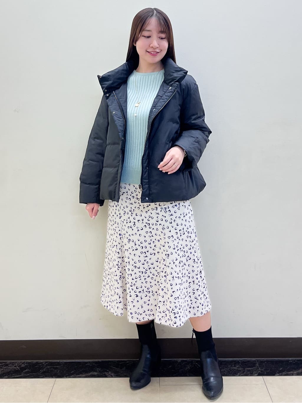 mikikoさんの「Reflect｜【すっきりシルエット】ショート丈ダウンコート」を使ったコーディネート