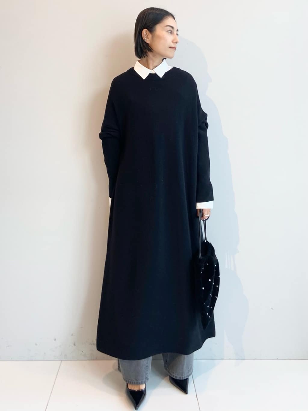 AYAさんの「UNTITLED｜【ロング丈/ゆったりシルエット】テントライン ニットワンピース」を使ったコーディネート