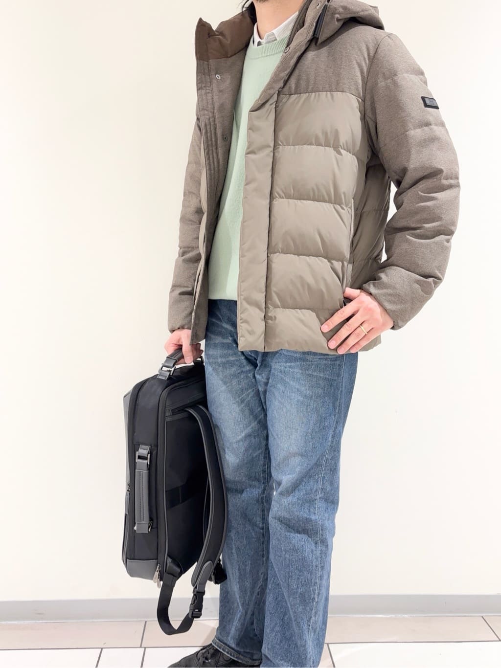 及川さんの「TAKEO KIKUCHI｜カラーコンビ ダウンブルゾン」を使ったコーディネート