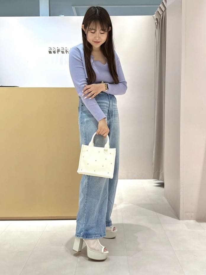 neinaさんの「ESPERANZA｜厚底ラク盛りブーツヒールサンダル」を使ったコーディネート