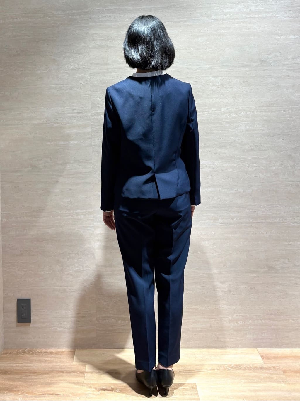 JIMAさんの「OPAQUE.CLIP｜《通勤／セットアップ対応》 パイピングVネックジャケット【洗濯機OK】」を使ったコーディネート