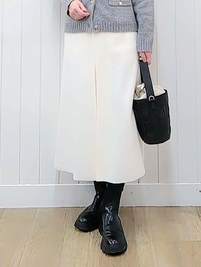 itoさんの「Dessin｜ウールカシミヤカーディガン」を使ったコーディネート