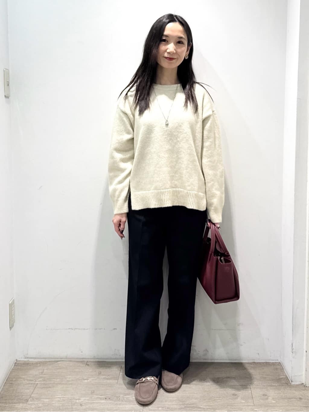 yuicciさんの「OPAQUE.CLIP｜リラクシークルーネックニット【洗濯機OK】」を使ったコーディネート