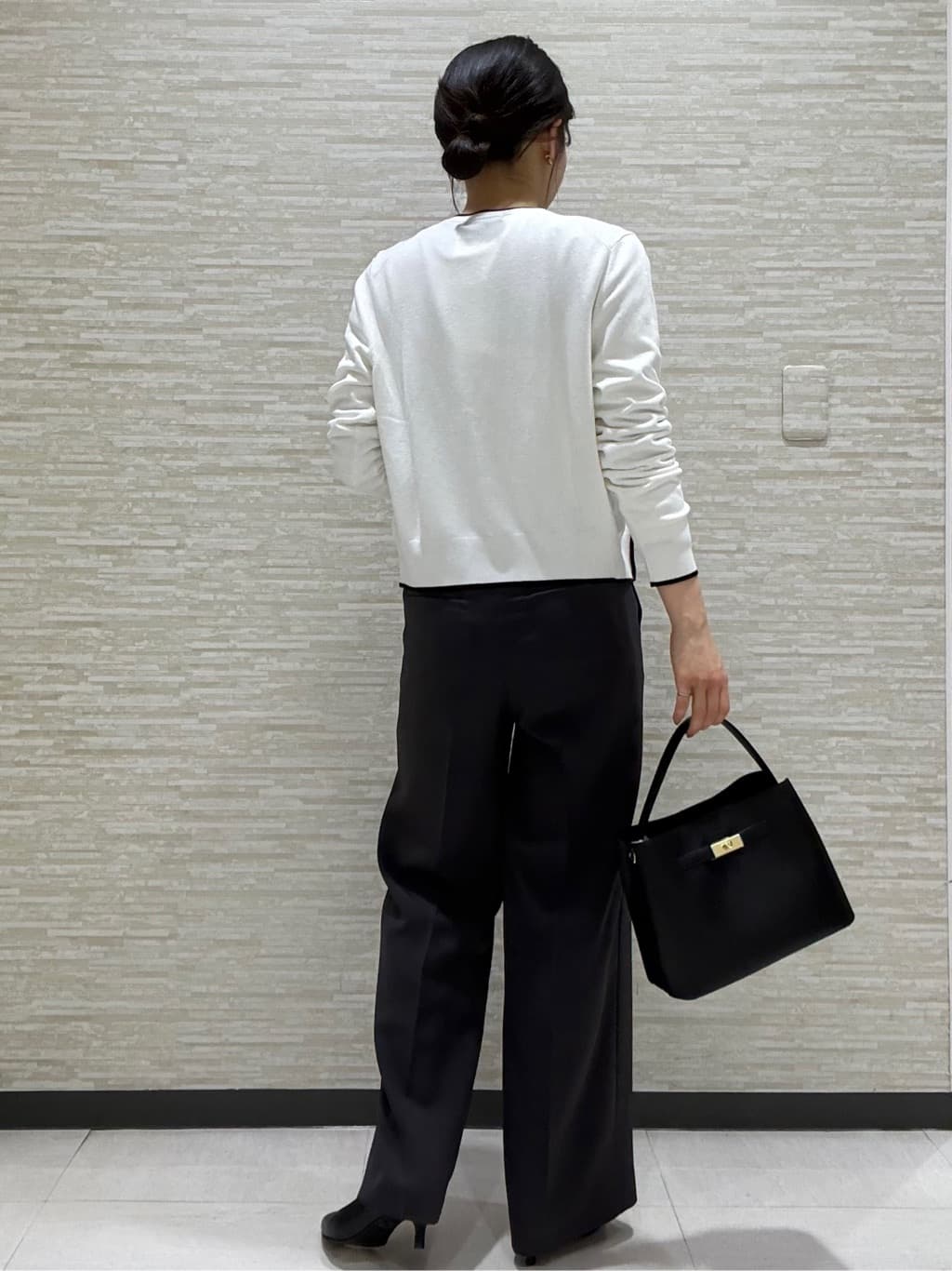 Kataさんの「UNTITLED｜【アンサンブル可/洗える】ウォームスパン カーディガン」を使ったコーディネート