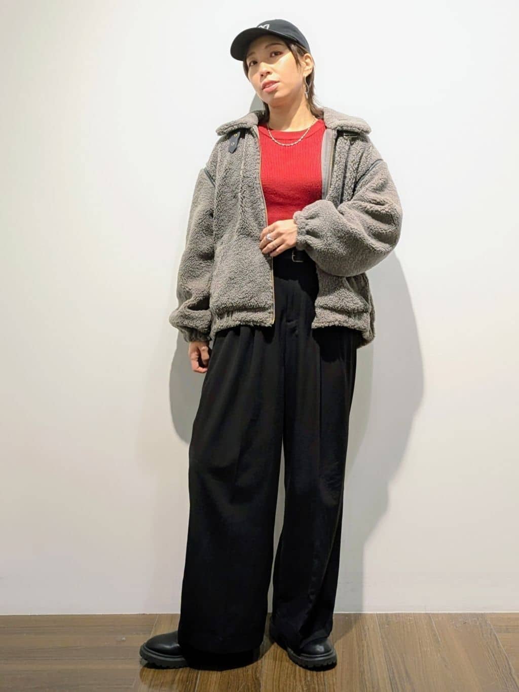 4410さんの「THE SHOP TK｜マシュマロタッチ ボアボンバージャケット」を使ったコーディネート
