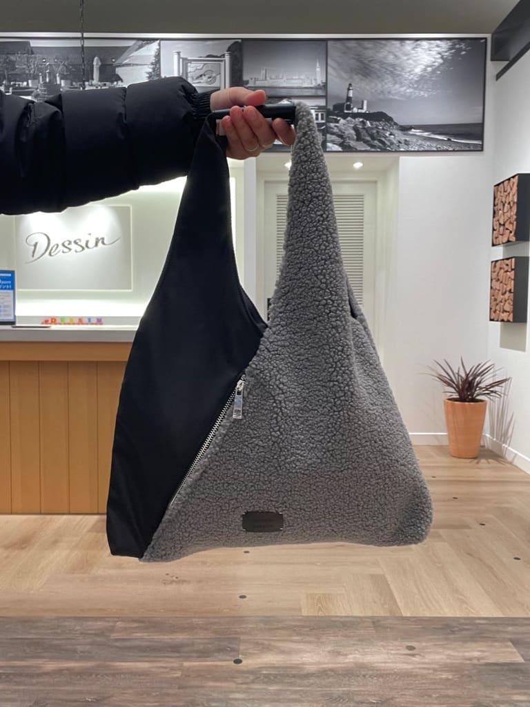 rinさんの「Dessin｜【洗える】ペイント風刺繍入り配色ラインニット」を使ったコーディネート