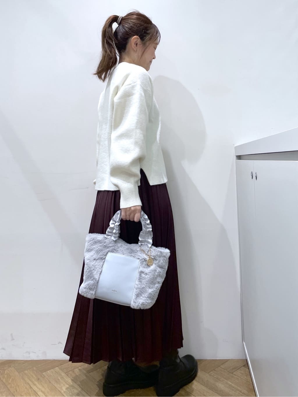 Junさんの「index｜モックネックボクシーラメニット【洗濯機OK】《7col》」を使ったコーディネート