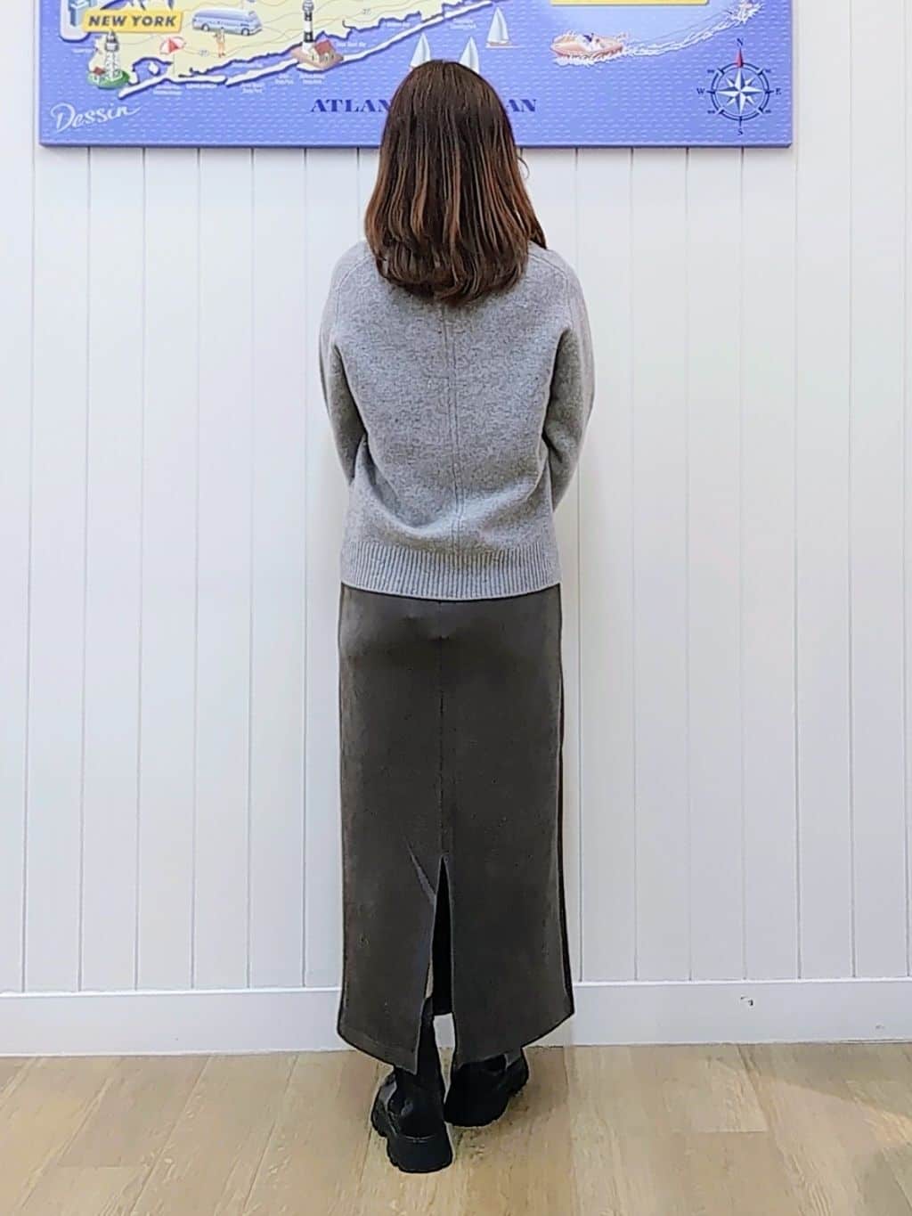 itoさんの「Dessin｜ウールカシミヤVネック」を使ったコーディネート
