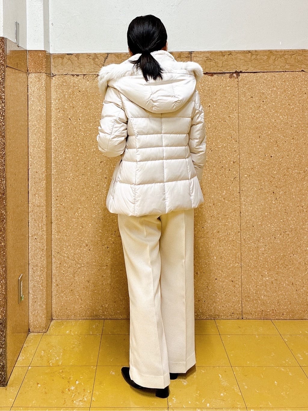 hattoriさんの「INDIVI｜【名品／撥水／抗菌防臭】ショート丈リサイクルダウンコート」を使ったコーディネート