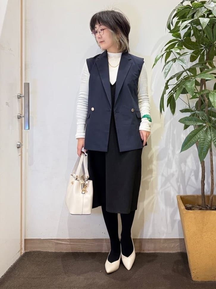 misakiさんの「SHOO･LA･RUE｜【セットアップ可/S-LL/洗濯機可】サッと羽織ってこなれ見え ダブルブレストジレ」を使ったコーディネート