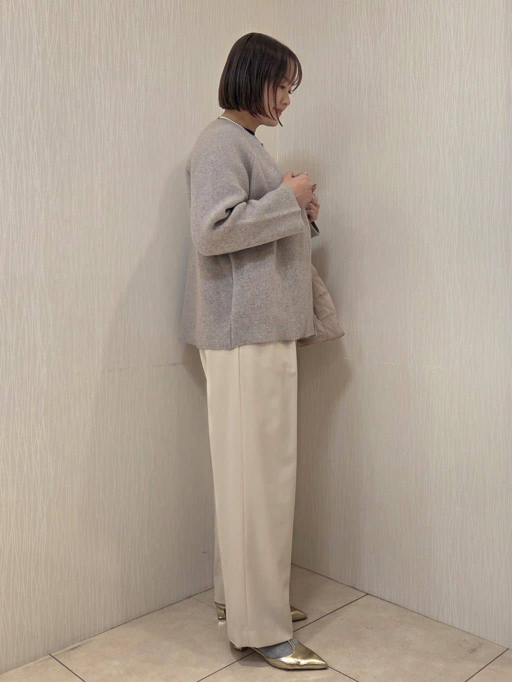 naokoさんの「UNTITLED｜【8色展開／コンパクト丈】レーヨン混 コクーンニット」を使ったコーディネート