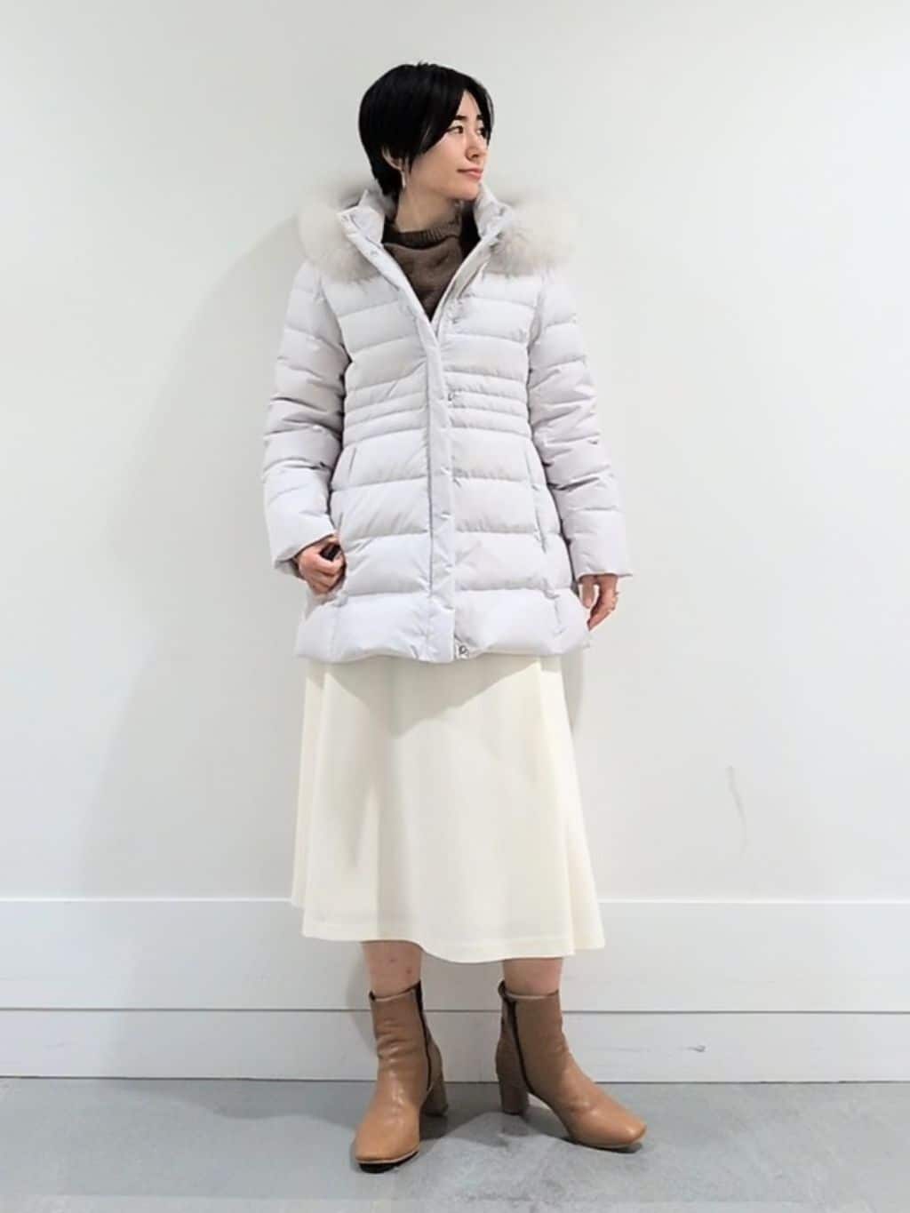 ミズタさんの「UNTITLED｜【はっ水機能/フード取り外し可】ミディダウンコート」を使ったコーディネート
