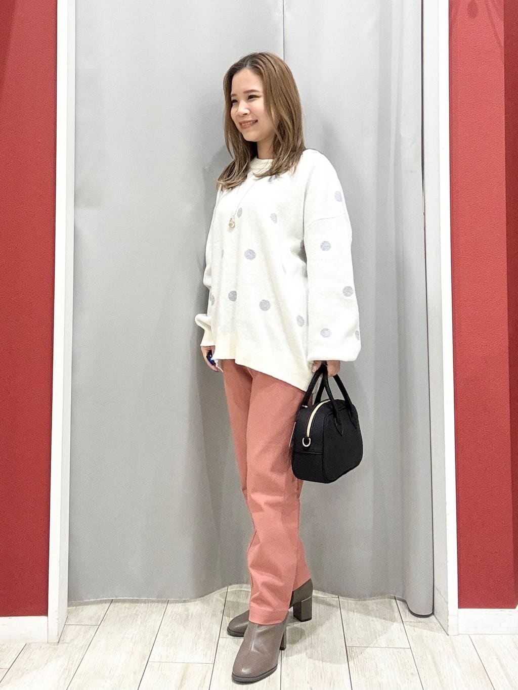 shioさんの「SHOO･LA･RUE｜【撥水/洗える】ショートフーディーダウン」を使ったコーディネート