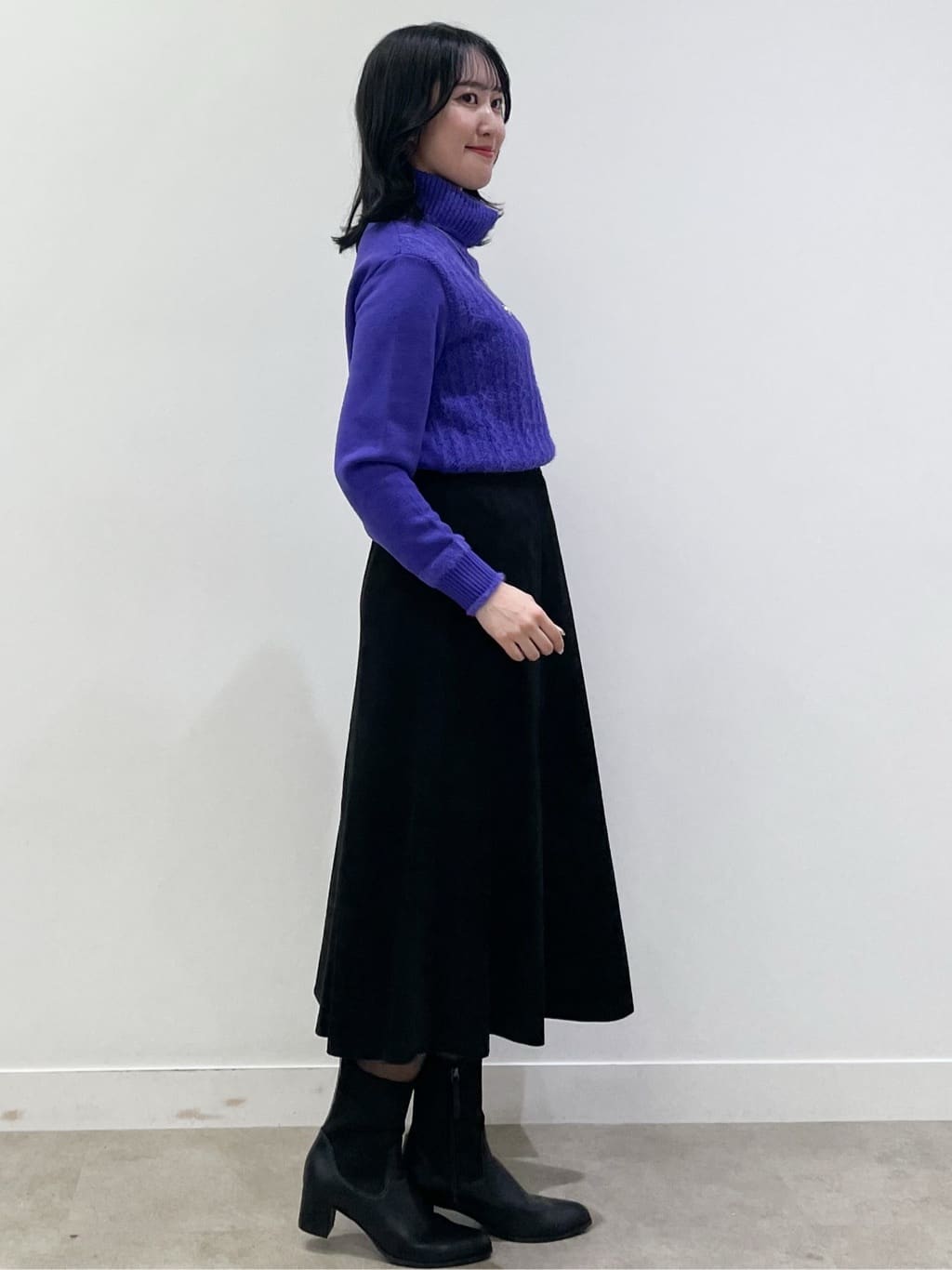 yukariさんの「Reflect｜【ほんのりラメ感◎】ふわふわフェザーヤーンハイネックニット」を使ったコーディネート