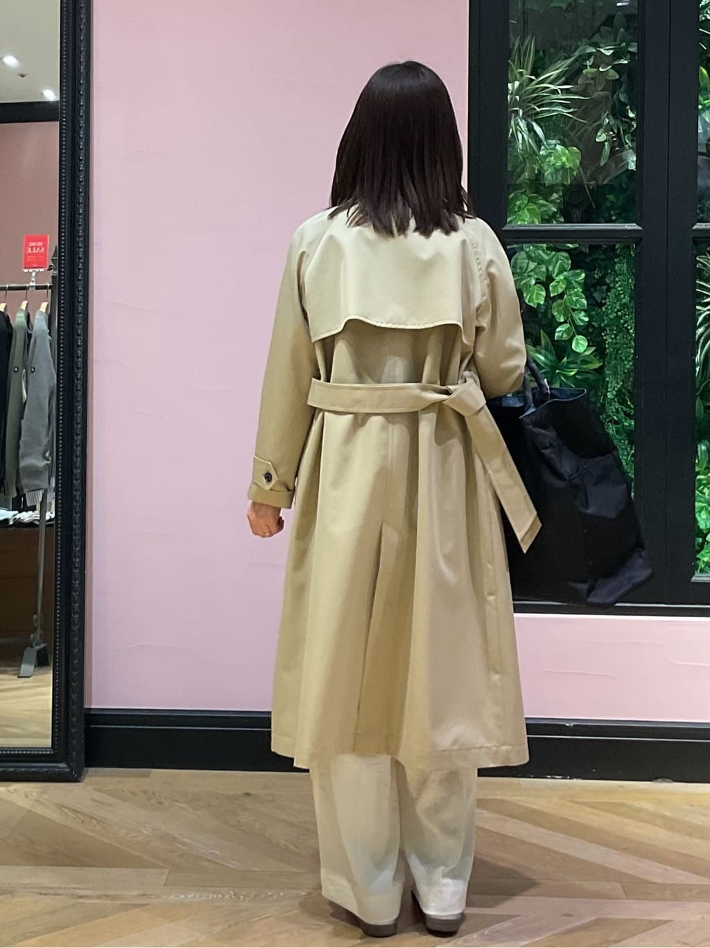 Hiwatashiさんの「DRESSTERIOR｜【ウォッシャブル/美シルエット】ライト トレンチコート」を使ったコーディネート