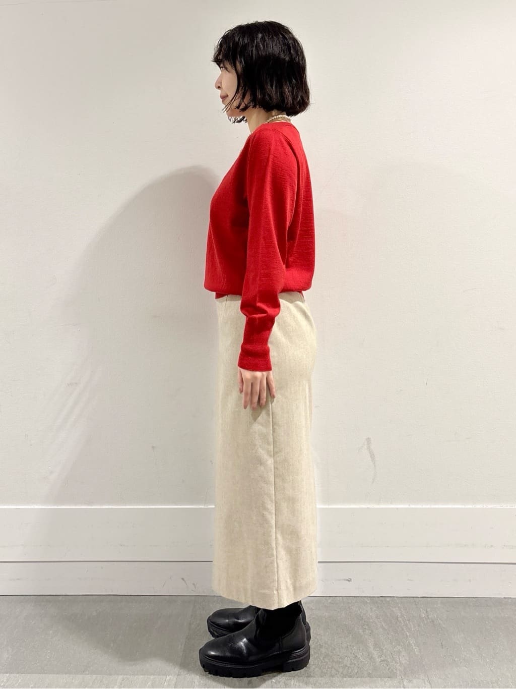 モエカさんの「UNTITLED｜【アンサンブル可/洗える】シルクウールカシミヤ ドルマンスリーブニット」を使ったコーディネート