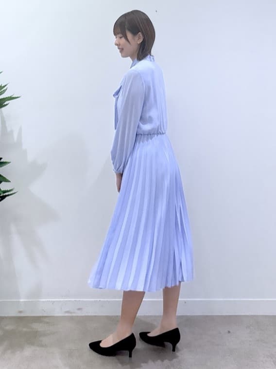 yukaさんの「UNTITLED｜【フォーマル/洗える】ボウタイ プリーツワンピース」を使ったコーディネート