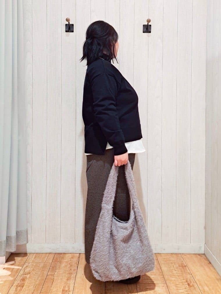kotomiさんの「SHOO･LA･RUE｜【2点セット/洗濯機可/S-LL】着回しがきく もちもちハイネックニット+裾シャツインナー」を使ったコーディネート