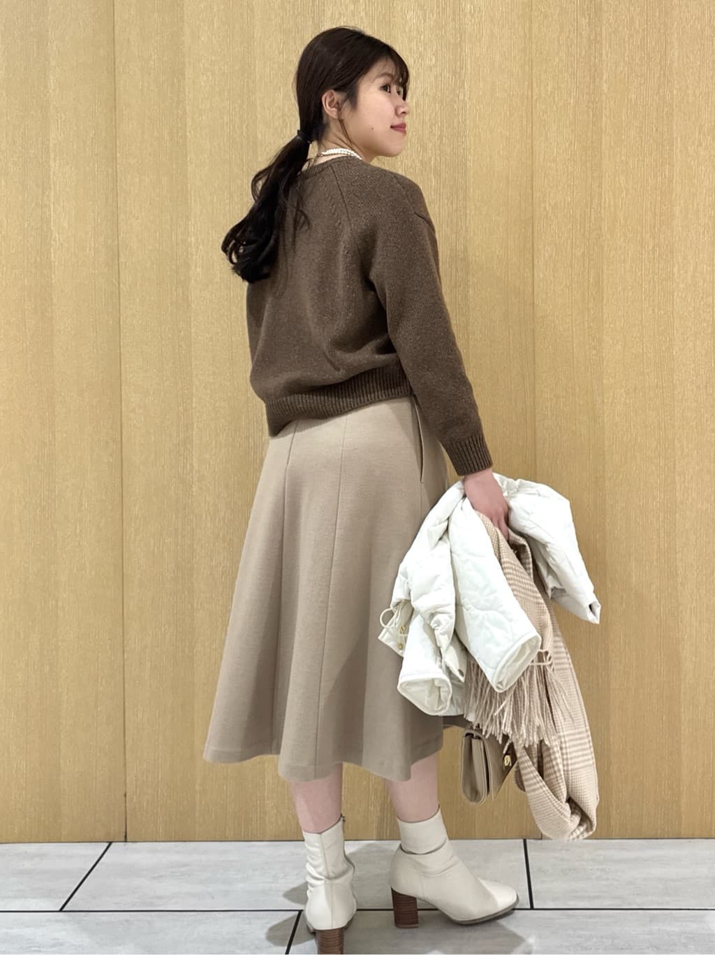 nanaさんの「UNTITLED｜【セットアップ可/ゆったり】ウール混ラメニット」を使ったコーディネート