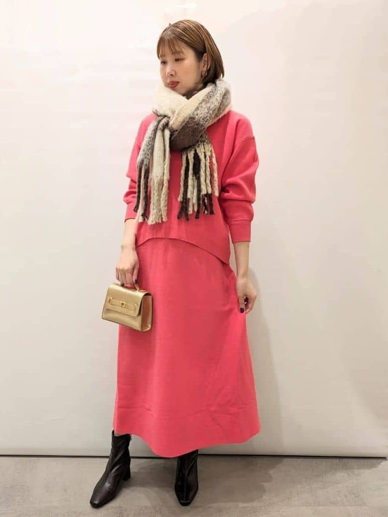 ニイ子さんの「OPAQUE.CLIP｜サイド編地切替ニットトップス／セットアップ対応【洗濯機OK】」を使ったコーディネート