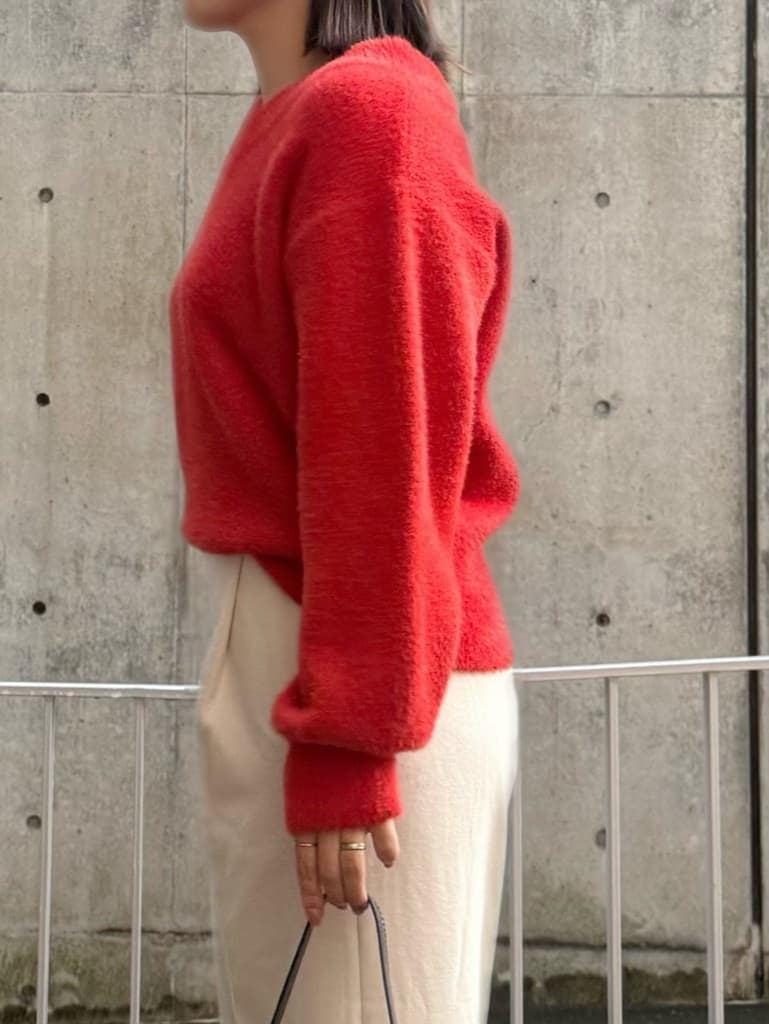 chさんの「THE SHOP TK｜【洗える】上品にきらめく フェザーラメニット」を使ったコーディネート