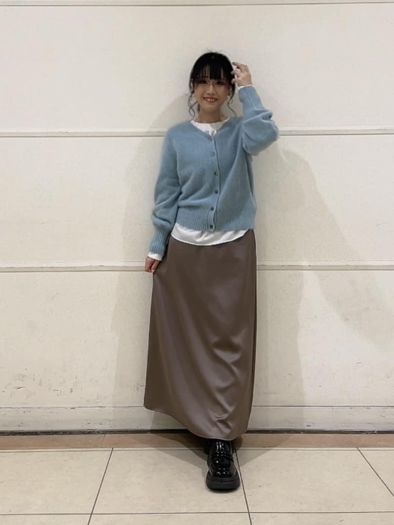 watanabeさんの「UNTITLED｜【ふわふわニット/前後2WAY】フォックスカシミヤカーディガン」を使ったコーディネート