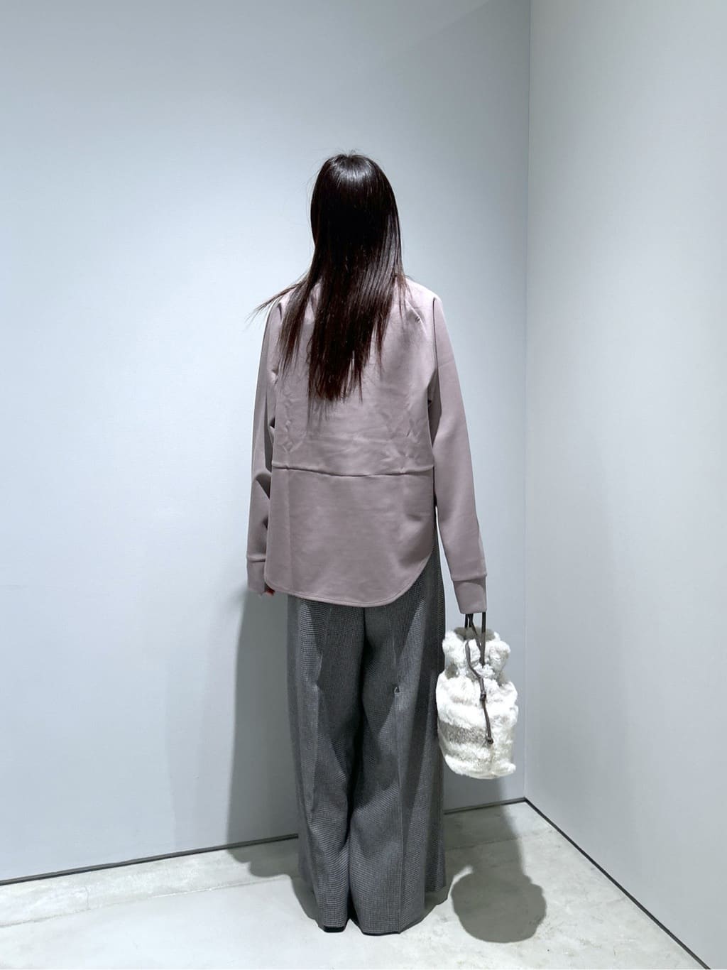 Renoさんの「INDIVI｜ミックスショルダーバッグ」を使ったコーディネート