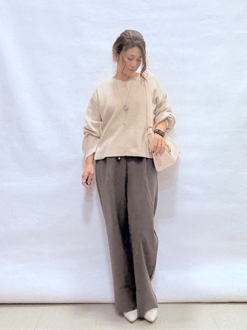 fuuさんの「SHOO･LA･RUE｜【S-LL】きらっと華やぐ　大人のスパンコールニット」を使ったコーディネート