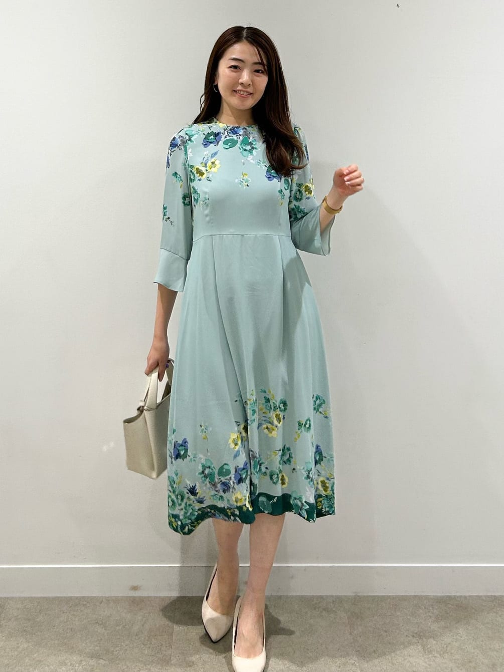 hayaseさんの「SunaUna｜【手洗い可】花柄パネルワンピース」を使ったコーディネート