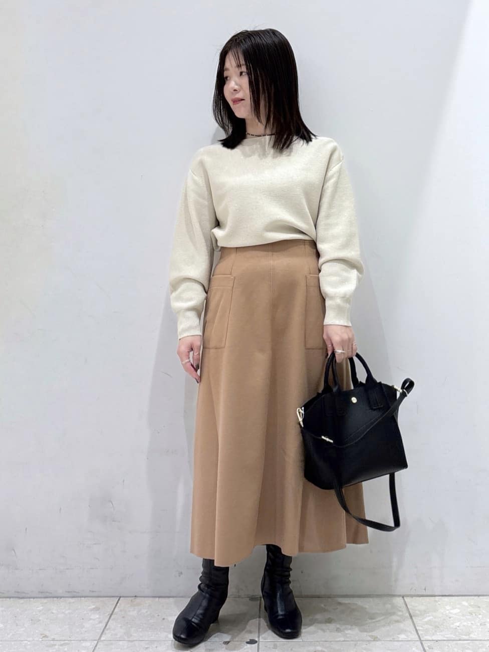 mameさんの「OPAQUE.CLIP｜カシミヤブレンドウールミドルピーコート」を使ったコーディネート