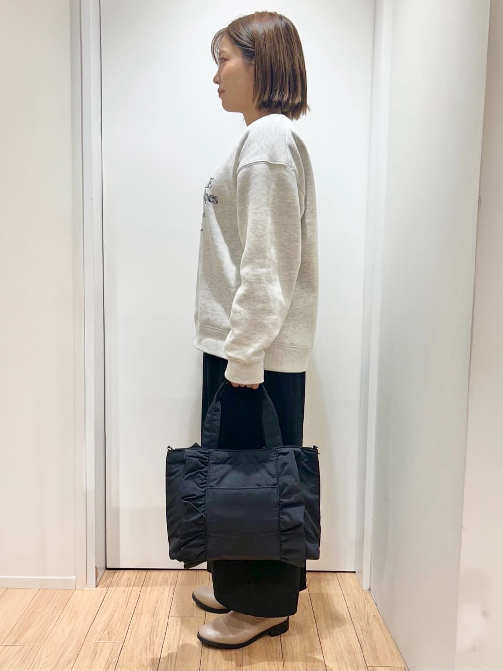 shihoさんの「grove｜プレッピーロゴ裏起毛スウェット」を使ったコーディネート