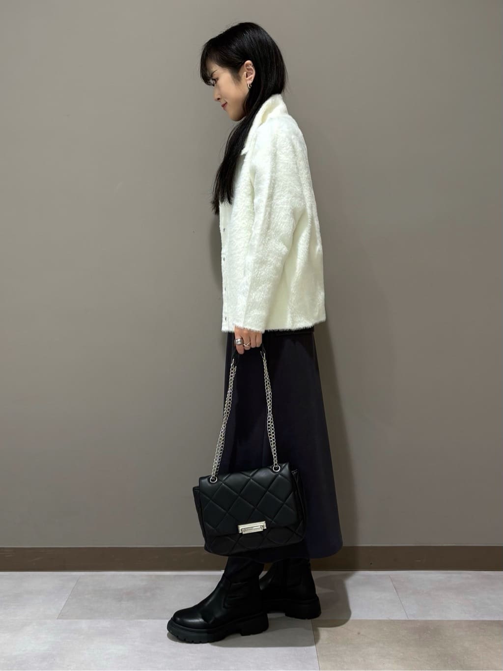 KEIKOさんの「INDIVI｜スタンドネック シャギーモールニット」を使ったコーディネート