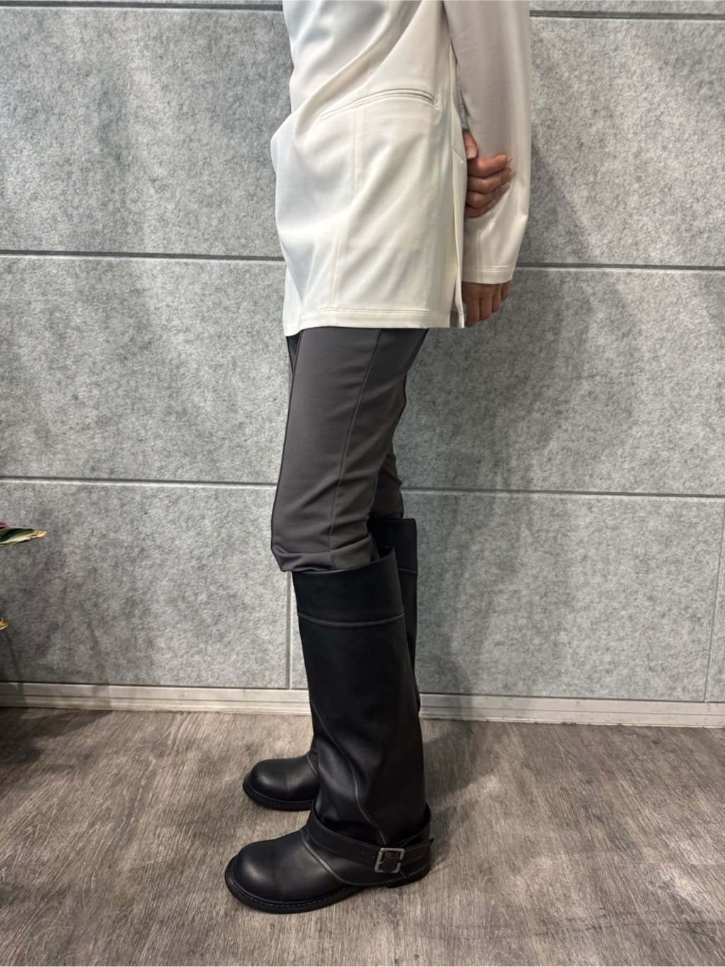 designer yukaさんの「CODE A｜zip leggings pants(Fleece)」を使ったコーディネート