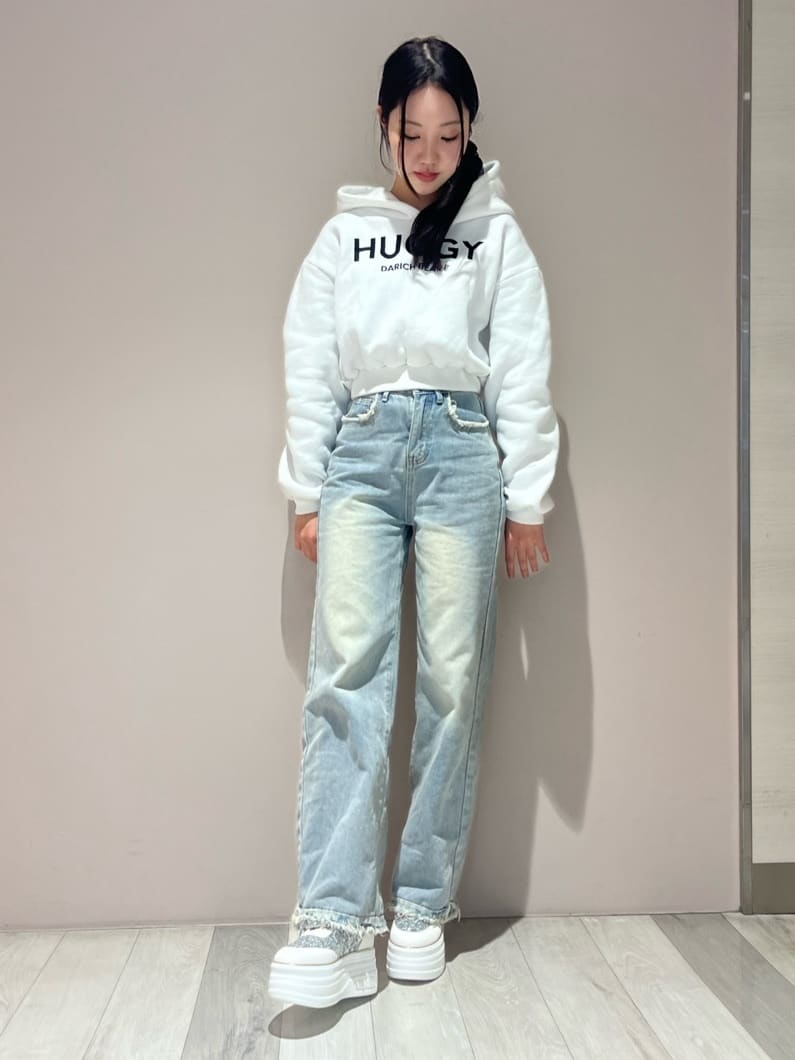 kaaさんの「ESPERANZA｜ゴールドライン厚底フラットスニーカー」を使ったコーディネート