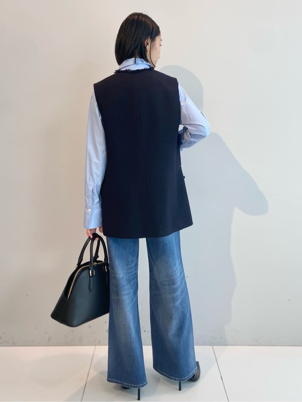AYAさんの「UNTITLED｜【オンオフ使える】スラブツイード ジレ」を使ったコーディネート