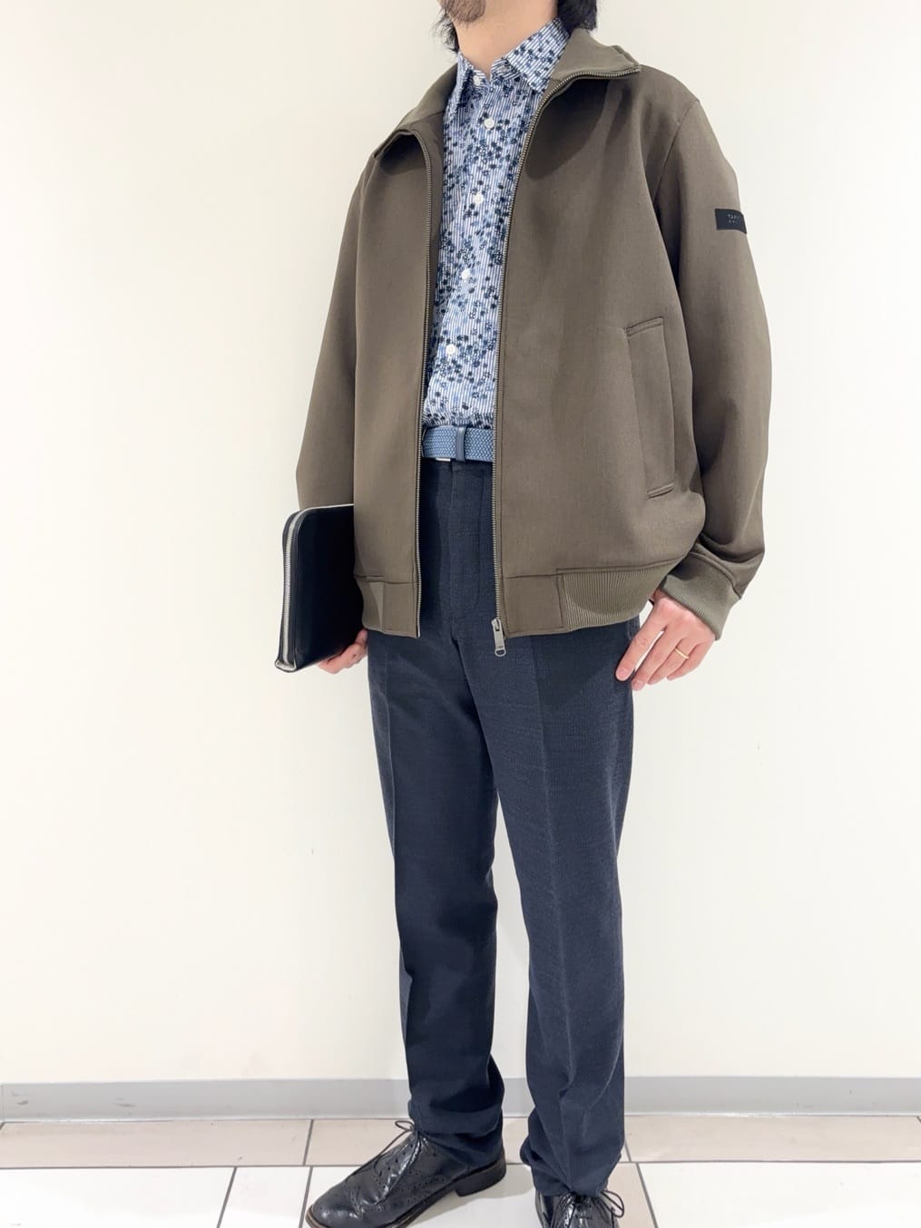 及川さんの「TAKEO KIKUCHI｜【JUST ONE LAYER】ダウンファブリック ジップアップ リブ ブルゾン」を使ったコーディネート