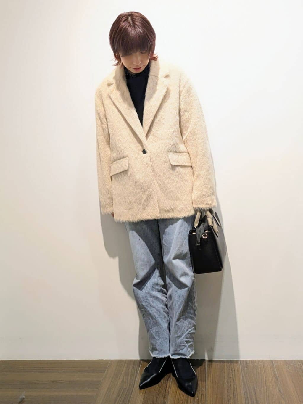 4410さんの「THE SHOP TK｜纏うだけで大人上品 シャギーチェスターハーフコート」を使ったコーディネート